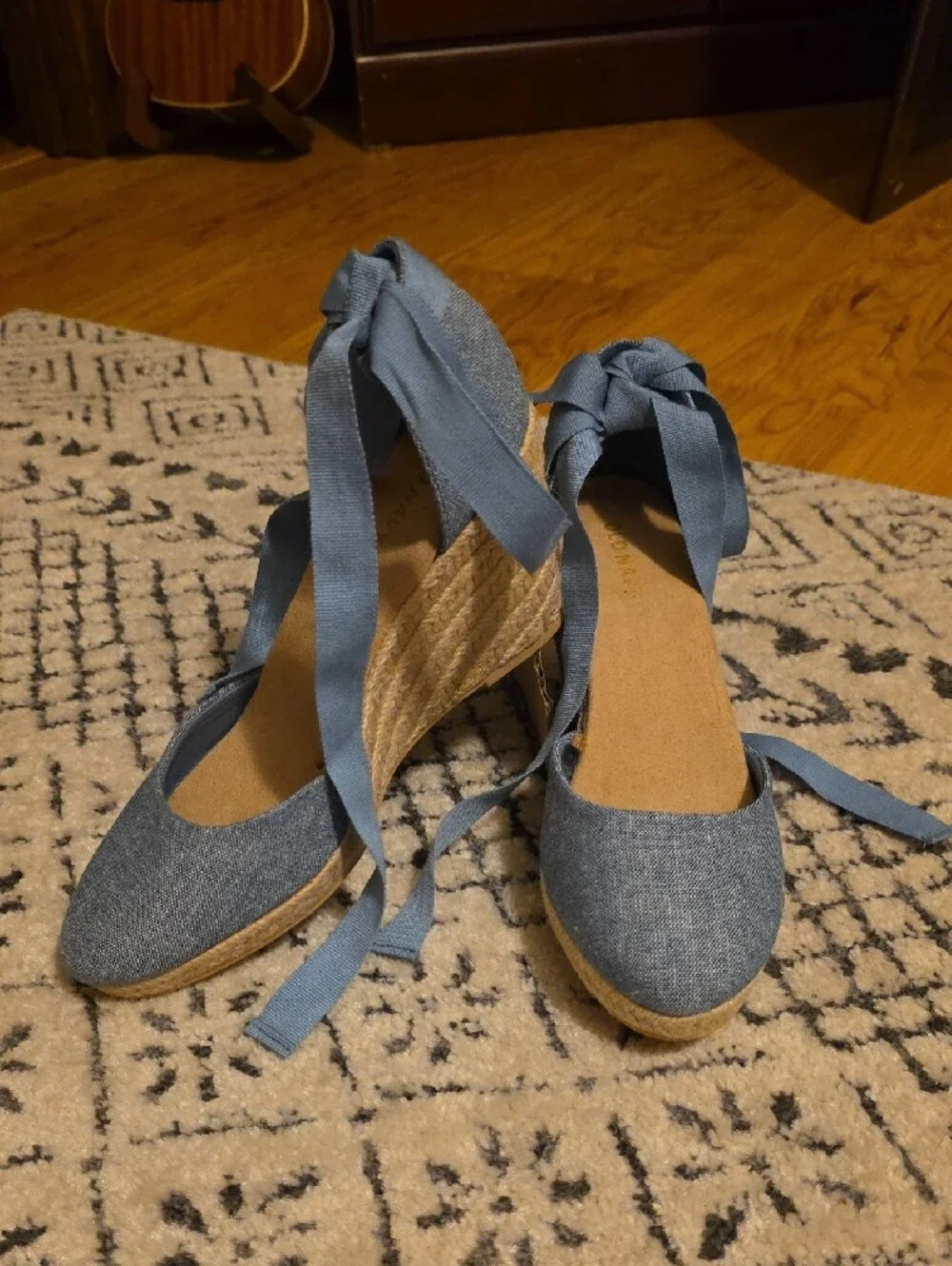 Old Navy Women’s Blue Wedge Sandals Ankle Tie, Size 6, NWOT